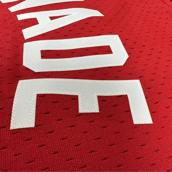 ✔️MITCHELL AND NESS 05-06 MIAMI HEATS DWAYNE WADE SWINGMAN JERSEY - Picture 9 of 15